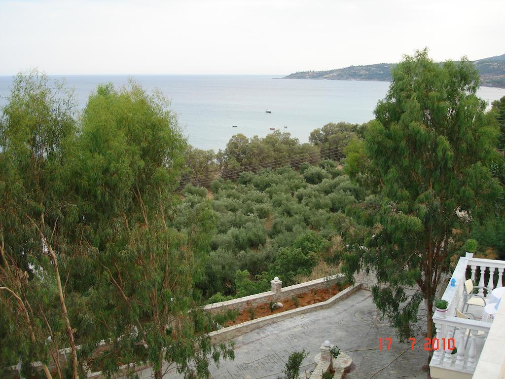 Pansion Koroni Hotel Exterior photo