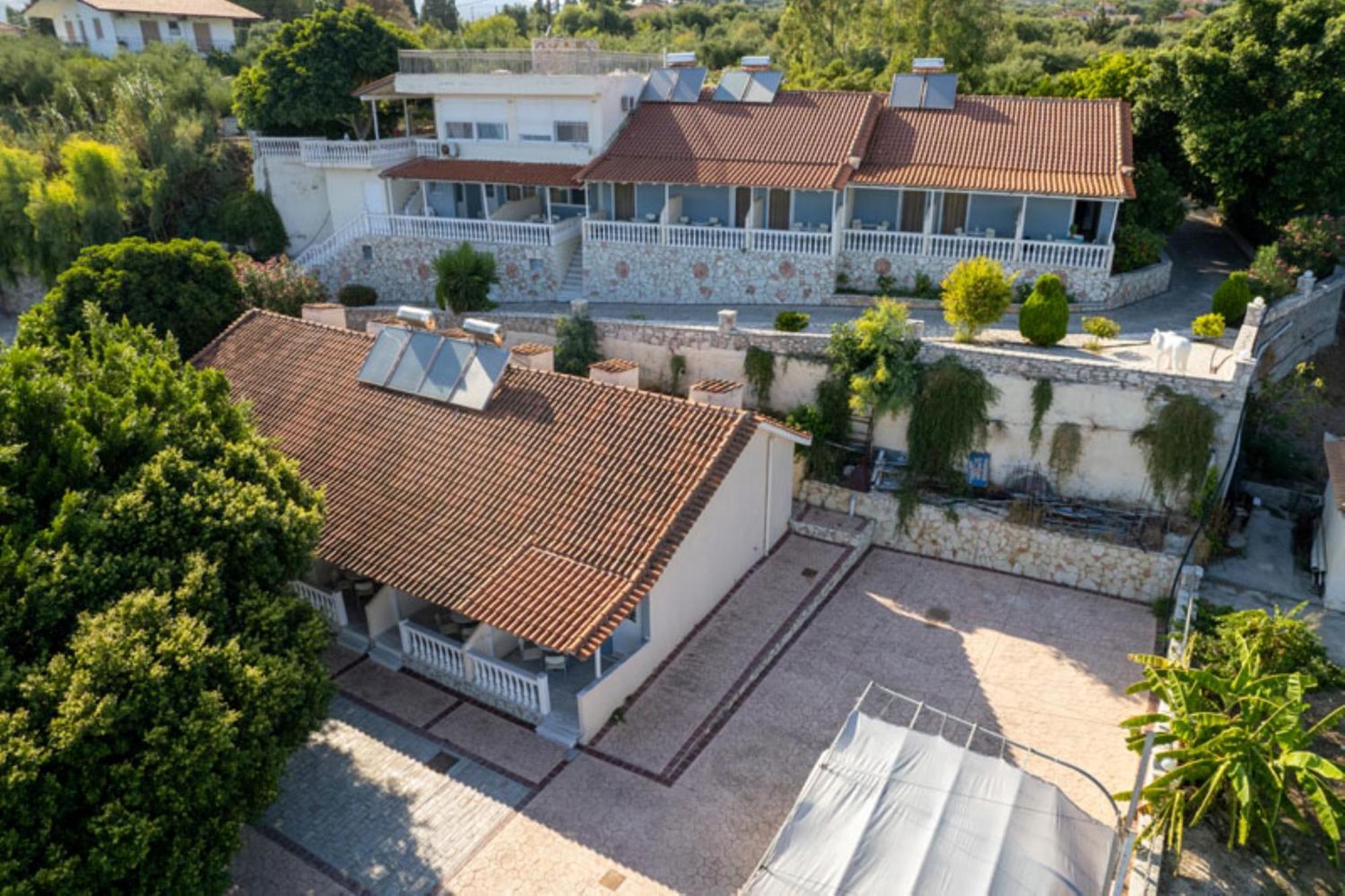 Pansion Koroni Hotel Exterior photo